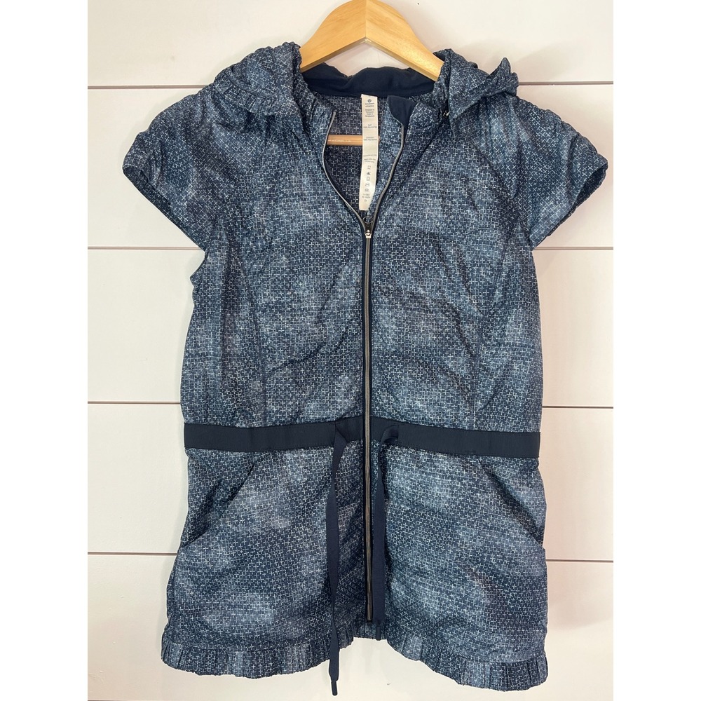 Lululemon Spring Fling vest Sushiko cross inkwell ghost Size 6 activewear